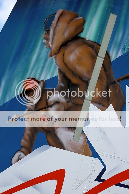 IMAGE: http://i460.photobucket.com/albums/qq326/WingsofFuryPhotography/2012%20Assorted/IMG_0376.jpg