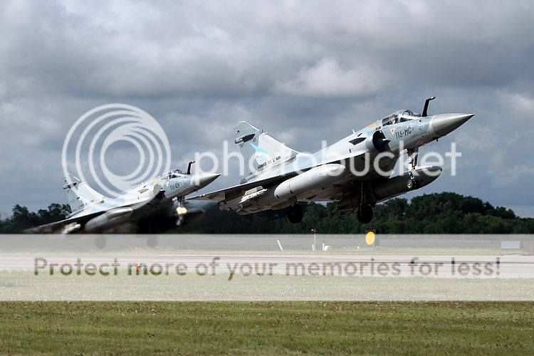 IMAGE: http://i460.photobucket.com/albums/qq326/WingsofFuryPhotography/2012%20Assorted/IMG_2661.jpg