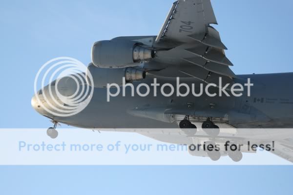 IMAGE: http://i460.photobucket.com/albums/qq326/WingsofFuryPhotography/Misc%20Military/IMG_3867-1.jpg