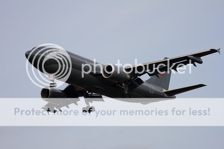 IMAGE: http://i460.photobucket.com/albums/qq326/WingsofFuryPhotography/Misc%20Military/IMG_4682.jpg