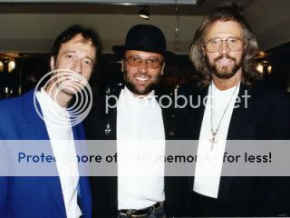 WA184325 FBBee Gees Pop Group with - The Bee Gees WA184325 FBBee Gees Pop Group with